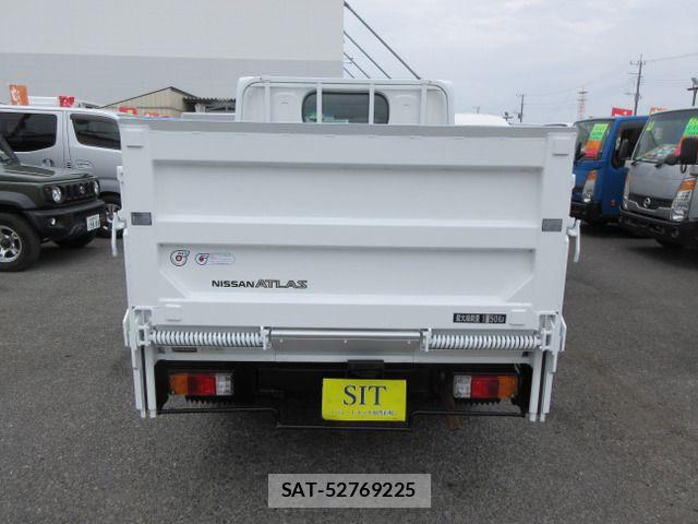Nissan ATLAS 2012-05 7720851-2