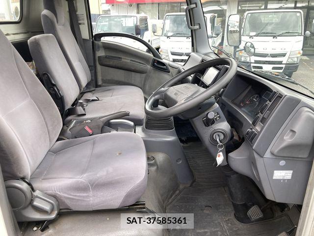 Nissan ATLAS 2008-01 7782631-4