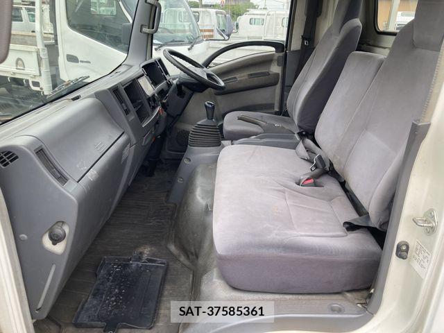 Nissan ATLAS 2008-01 7782631-5