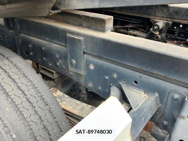 Nissan ATLAS 2004-08 7782634-14