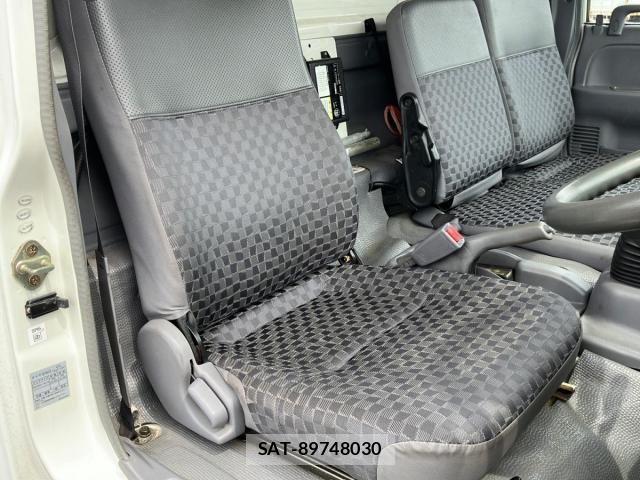 Nissan ATLAS 2004-08 7782634-19