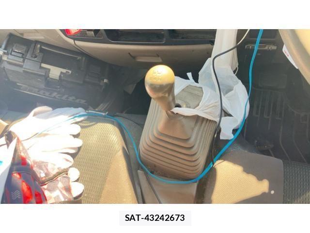 Nissan ATLAS 2015-12 7782629-9