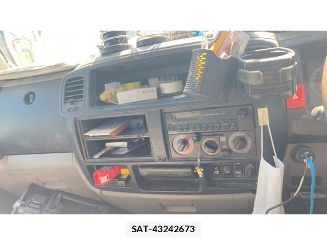 Nissan ATLAS 2015-12 7782629-8