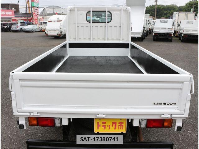 Nissan ATLAS 2020-07 7782633-16