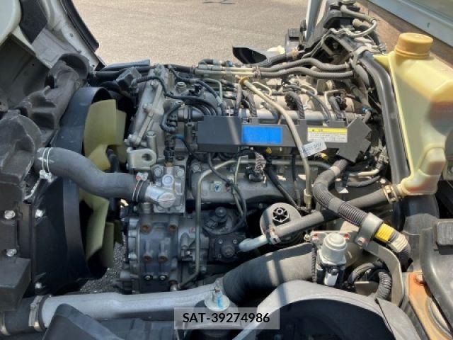 Nissan ATLAS 2013-10 7782632-16