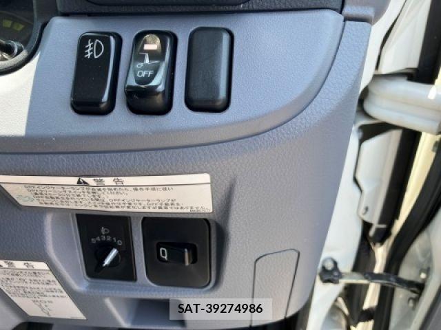 Nissan ATLAS 2013-10 7782632-22