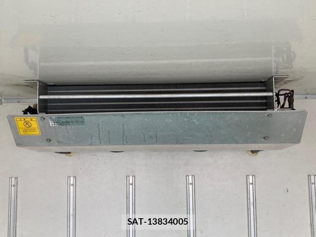 Nissan ATLAS 2020-01 7902243-9