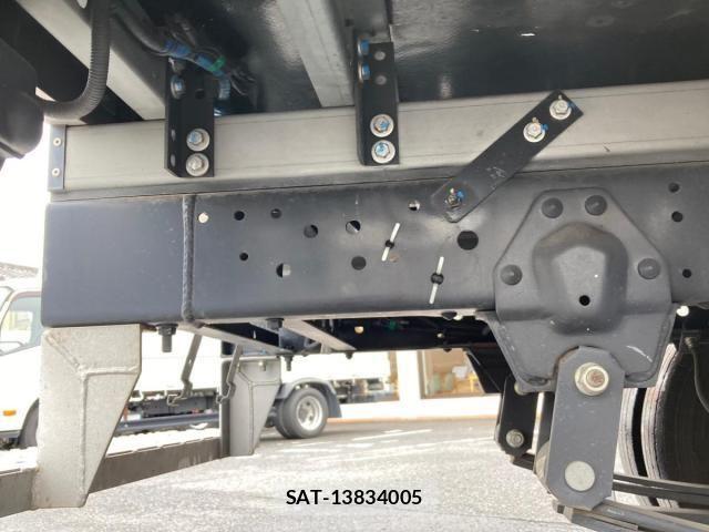 Nissan ATLAS 2020-01 7902243-11