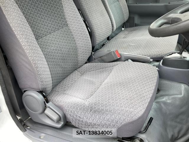 Nissan ATLAS 2020-01 7902243-15