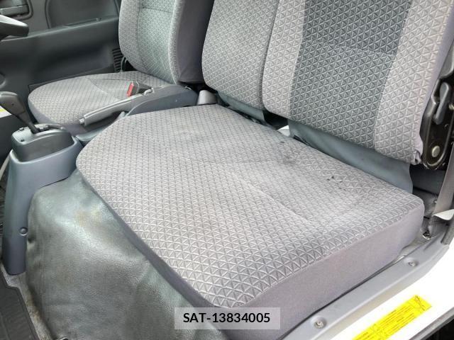 Nissan ATLAS 2020-01 7902243-16