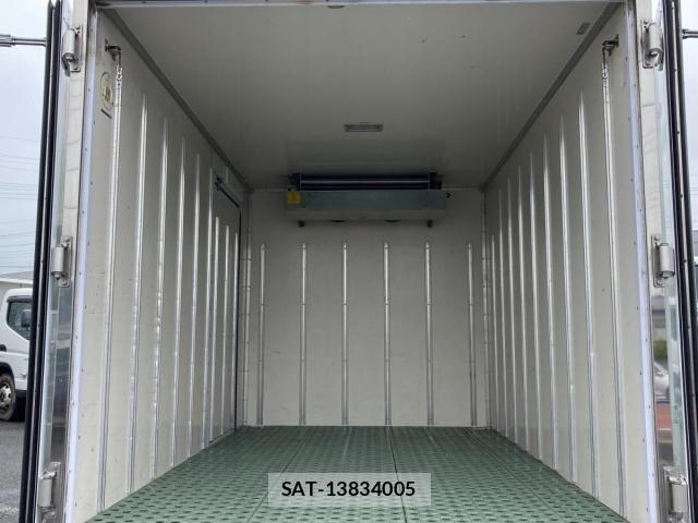 Nissan ATLAS 2020-01 7902243-7
