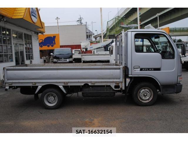 Nissan ATLAS 2006-06 7902244-2