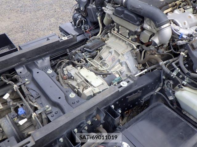 Nissan ATLAS 2022-05 7960521-11
