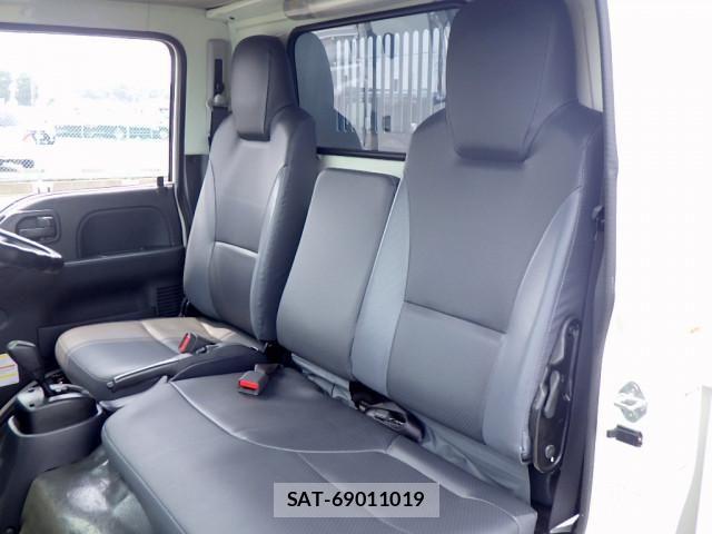 Nissan ATLAS 2022-05 7960521-12