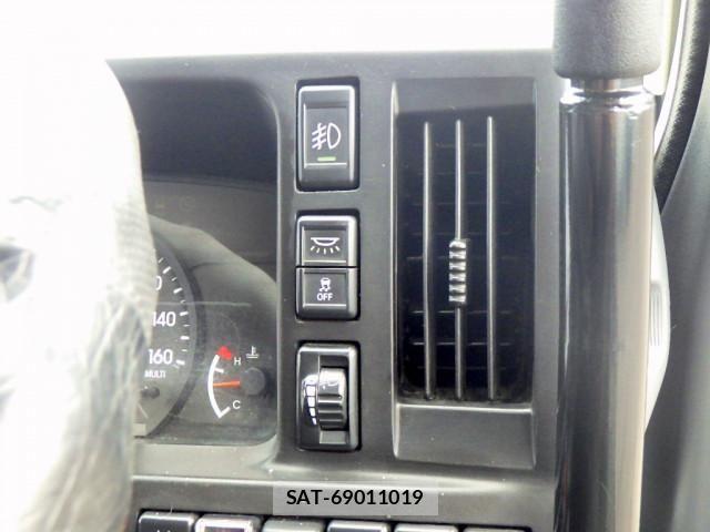 Nissan ATLAS 2022-05 7960521-18