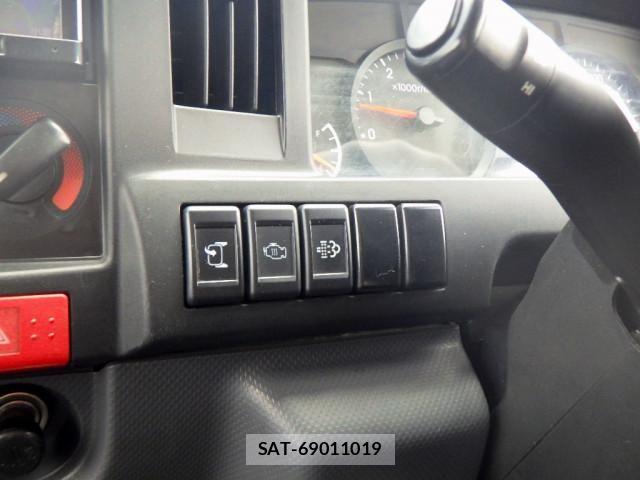 Nissan ATLAS 2022-05 7960521-19