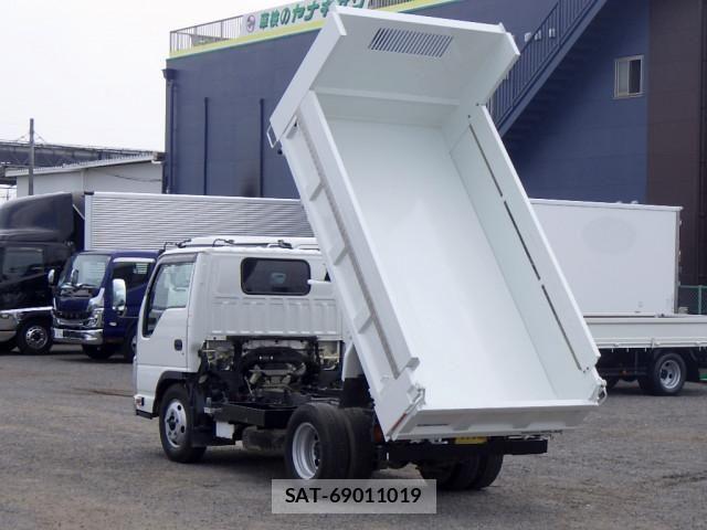 Nissan ATLAS 2022-05 7960521-6
