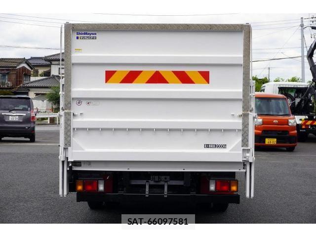 Nissan ATLAS 2021-09 7960520-3