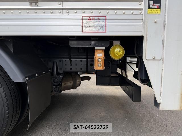 Nissan ATLAS 2019-06 7960523-9