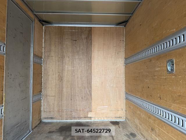 Nissan ATLAS 2019-06 7960523-25