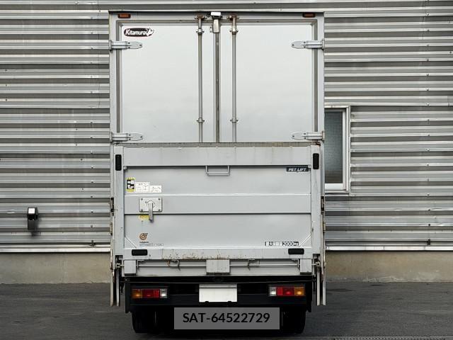 Nissan ATLAS 2019-06 7960523-3