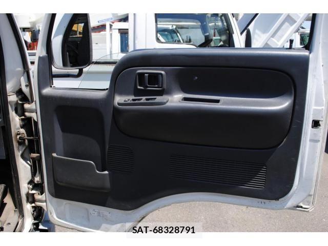 Nissan ATLAS 2003-03 7978523-28