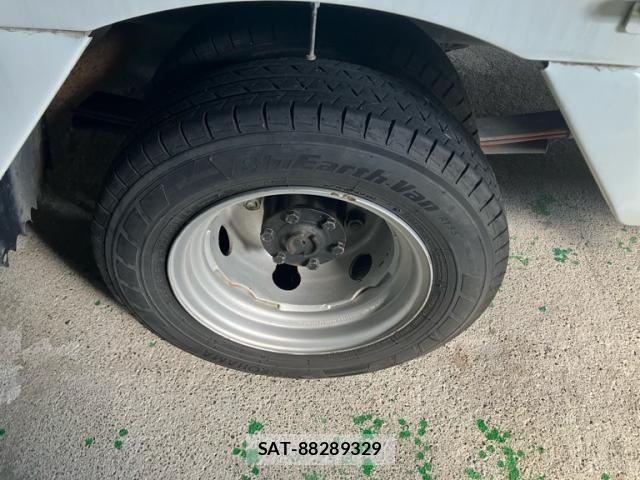 Nissan ATLAS 2015-07 7978524-3
