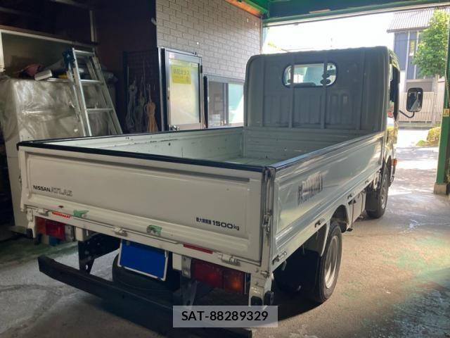 Nissan ATLAS 2015-07 7978524-5