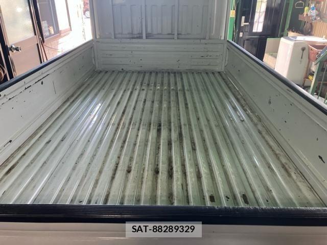 Nissan ATLAS 2015-07 7978524-6