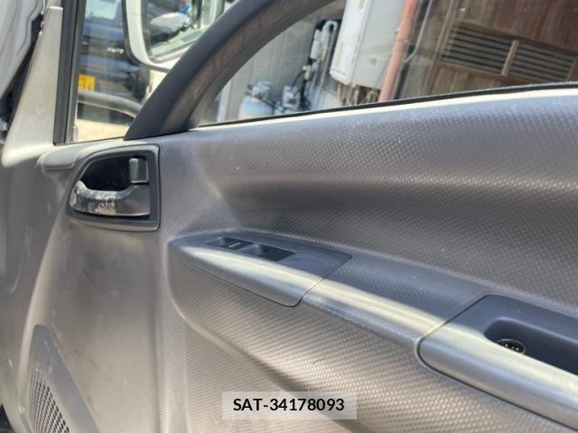 Nissan ATLAS 2010-01 8072851-10