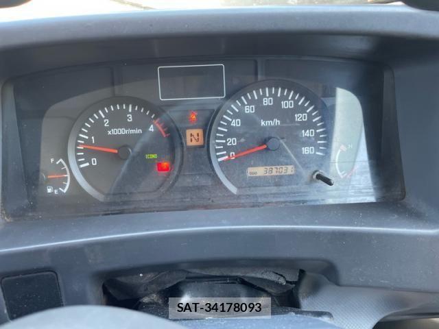 Nissan ATLAS 2010-01 8072851-19