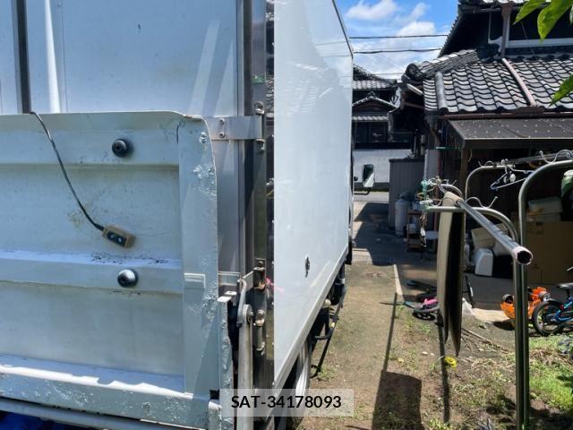Nissan ATLAS 2010-01 8072851-5