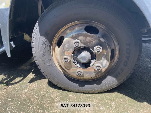 Nissan ATLAS 2010-01 8072851-7