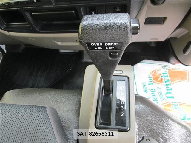Nissan ATLAS 2018-12 8072849-11
