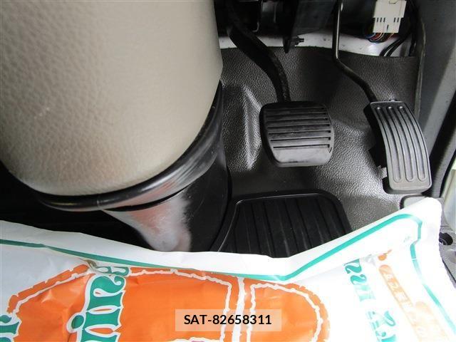 Nissan ATLAS 2018-12 8072849-12