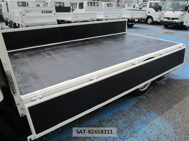 Nissan ATLAS 2018-12 8072849-27