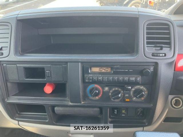 Nissan ATLAS 2015-06 8072852-18