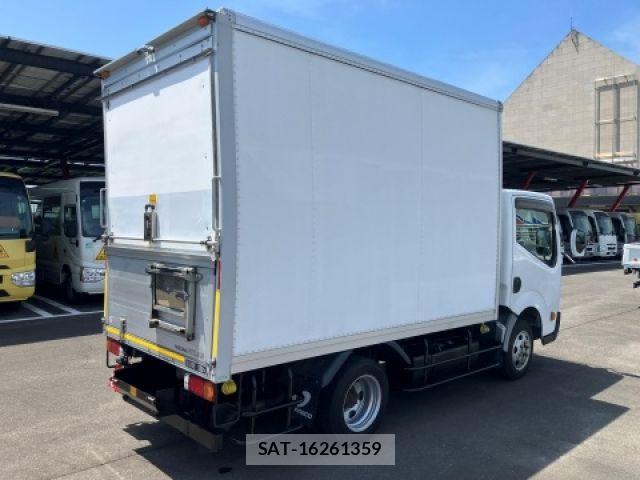 Nissan ATLAS 2015-06 8072852-1