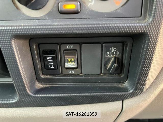 Nissan ATLAS 2015-06 8072852-20