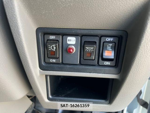 Nissan ATLAS 2015-06 8072852-21