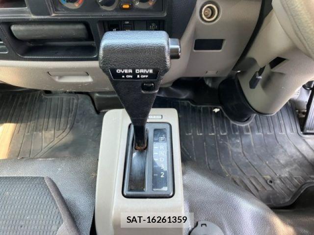 Nissan ATLAS 2015-06 8072852-22
