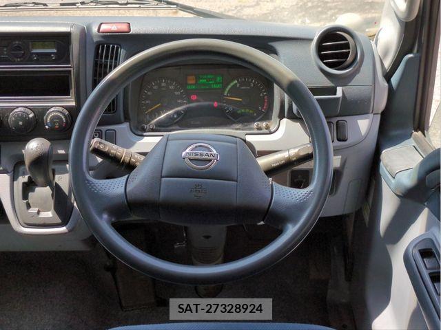 Nissan ATLAS 2016-04 8206330-9