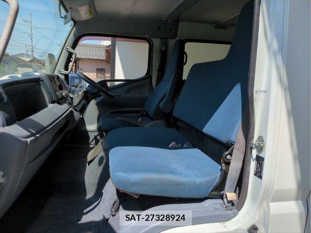 Nissan ATLAS 2016-04 8206330-3