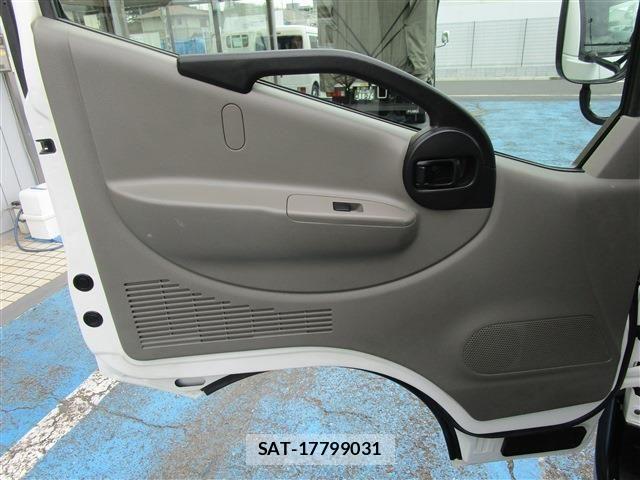 Nissan ATLAS 2016-01 8228903-21
