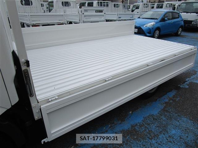 Nissan ATLAS 2016-01 8228903-26