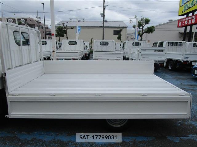 Nissan ATLAS 2016-01 8228903-8