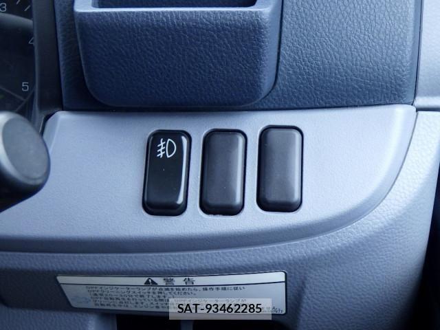Nissan ATLAS 2015-09 8228901-15