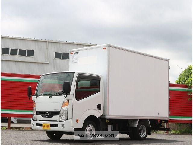 Nissan ATLAS 2017-05 8228902-0