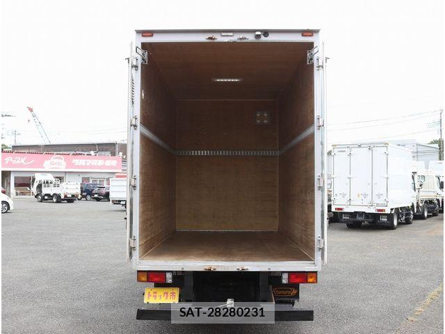 Nissan ATLAS 2017-05 8228902-10