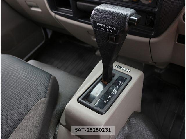 Nissan ATLAS 2017-05 8228902-25